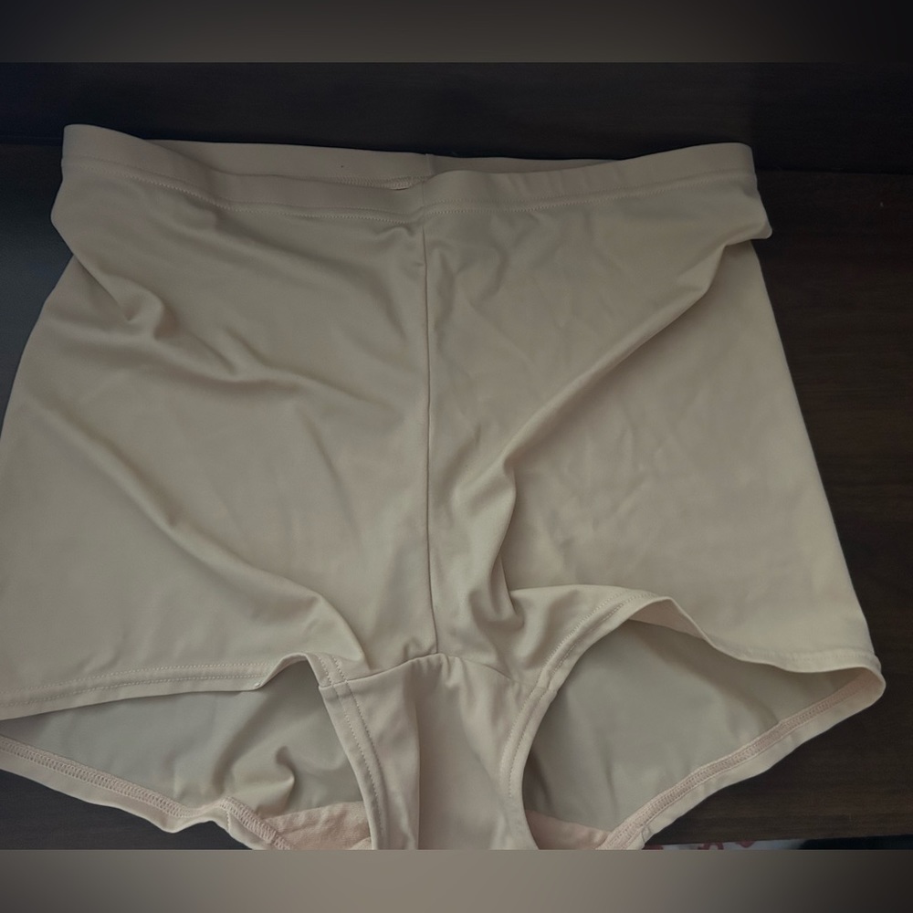 Maidenform shapewear